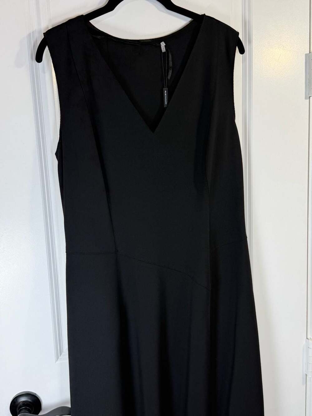 Elie Tahari Lexcy Dress Black Sleeveless V-Neck Sheath Midi Dress Size 12